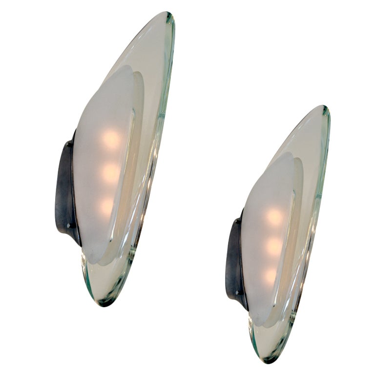 Equisite Pair of Shark Fin Sconces by Fontana Arte