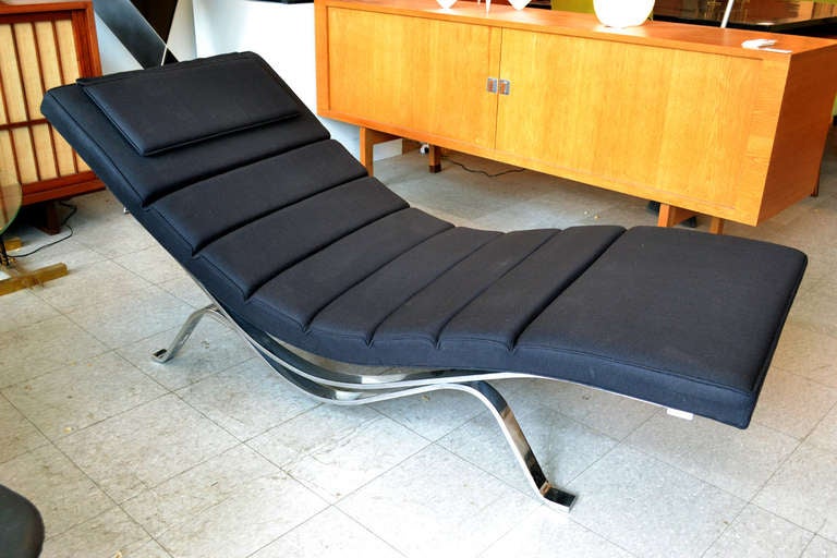 Truly one of the best seating designs to come from the Nelson Studio for Herman Miller. Modernist,comfortable and beautifully proportioned.