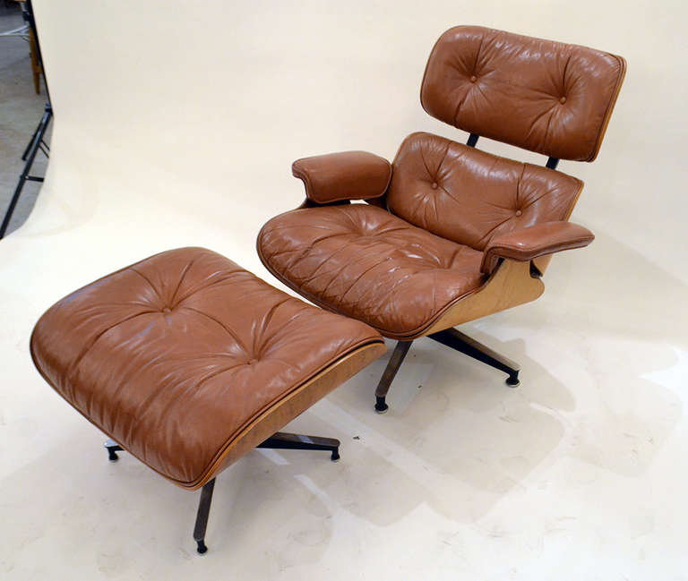 Extreme comfort and support, one of the most iconic and ubiquitous designs of the Mid-Century.