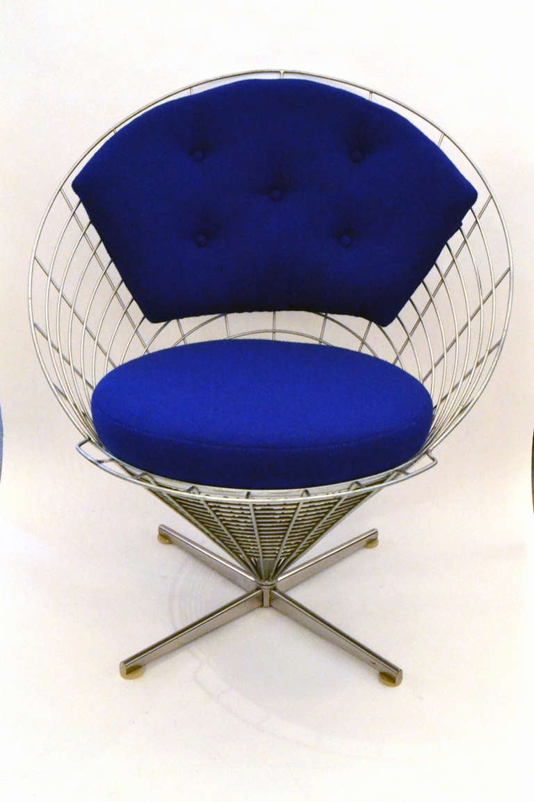 Sammlerstück-Kegelstuhl von Verner Panton