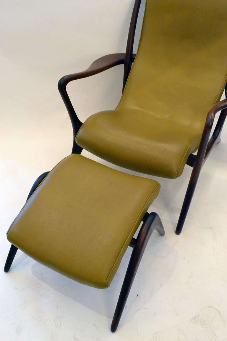 Outstanding and Stylish Lounge Chair and Ottoman by Vladimir Kagan In Good Condition In New York, NY