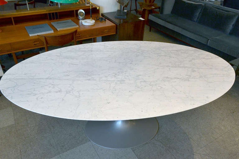 oval tulip dining table 78