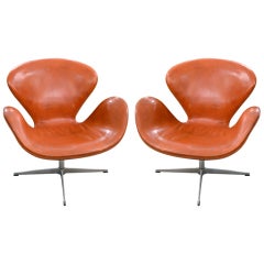 Superb Pair of Swan Chairs by Arne Jacobsen, Denmark.