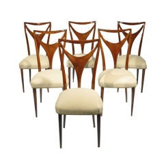 Elegant set of 6 Italian dining chairs with carved Y-form back