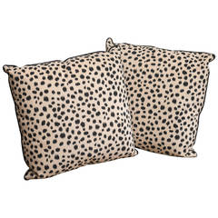 Pair of 21st Century Decorative Accessory Pillows