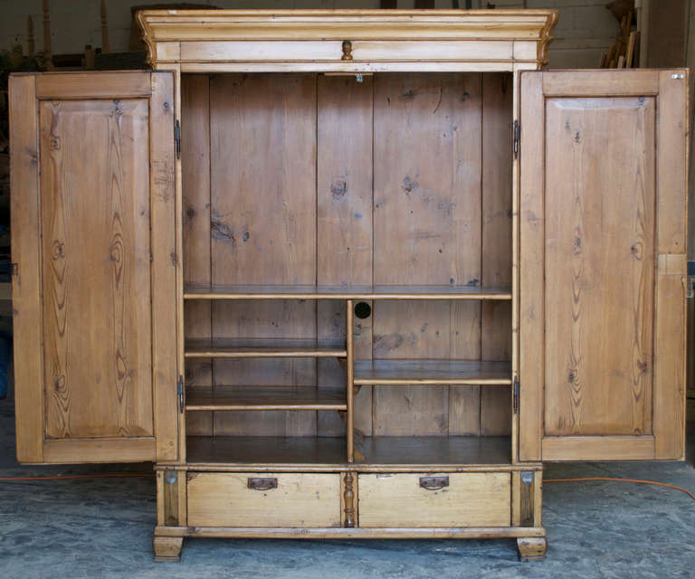 19th Century Baltic Armoire with Two Drawers 3