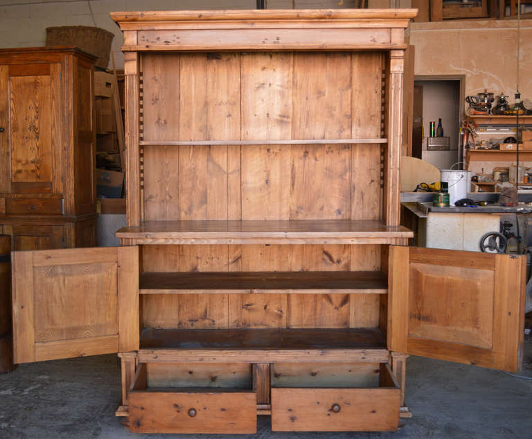 Arts and Crafts Step-Back Hutch, circa 1900 In Good Condition In Los Angeles, CA