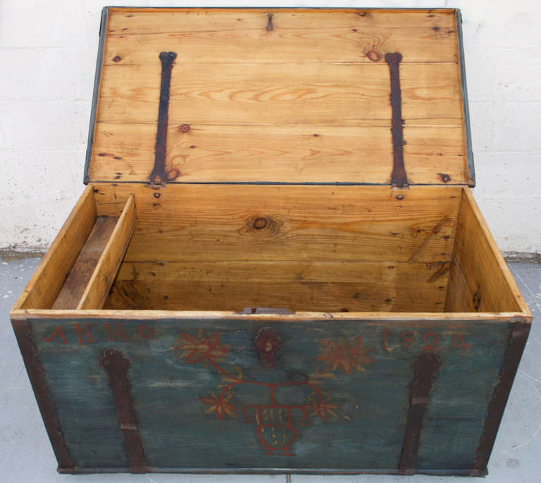 Painted Hope Chest with Original Paint, circa 1824 at 1stDibs