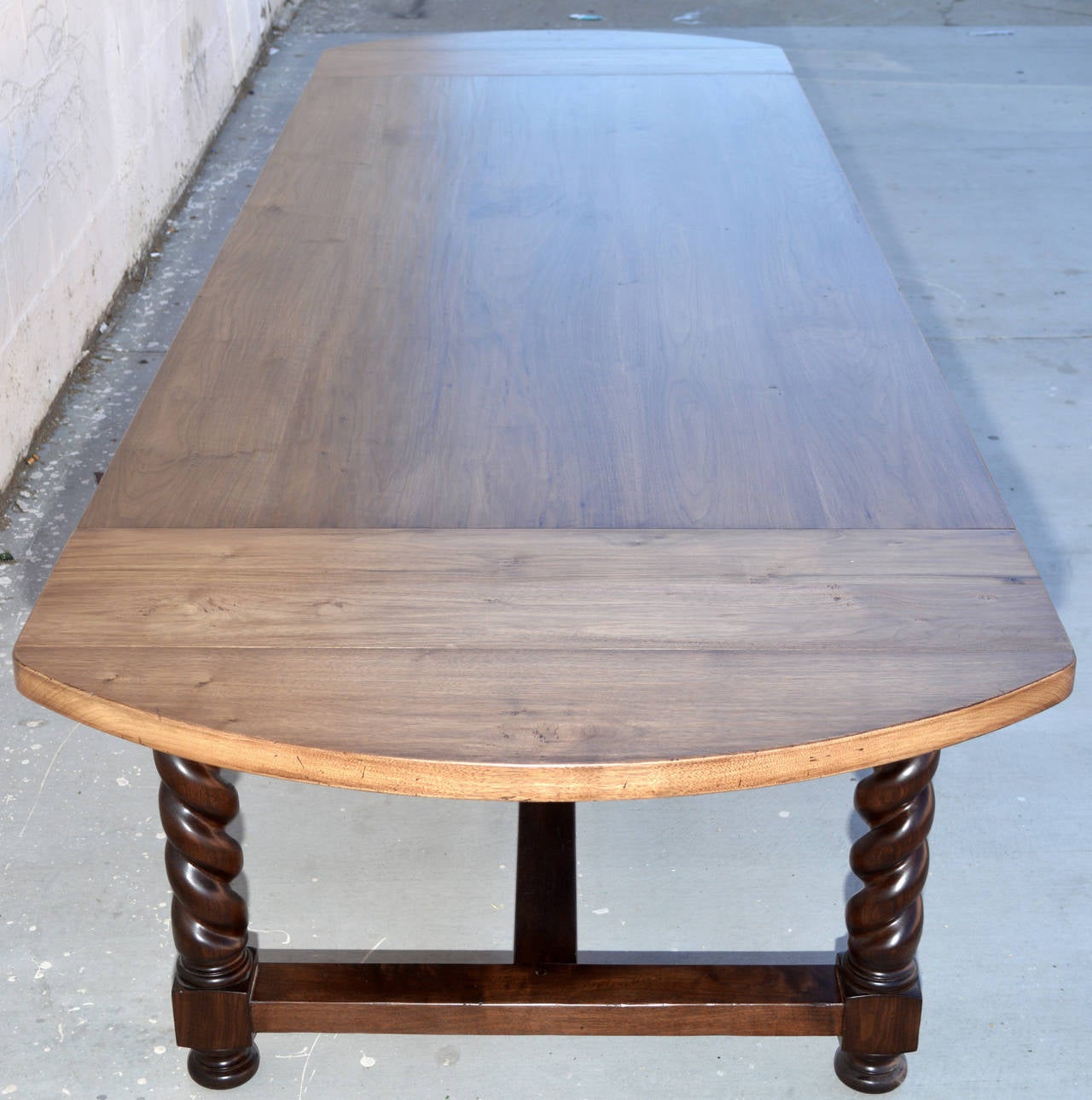 Expandable Barley Twist Dining Table in Vintage Walnut, By Petersen Antiques In Excellent Condition For Sale In Los Angeles, CA