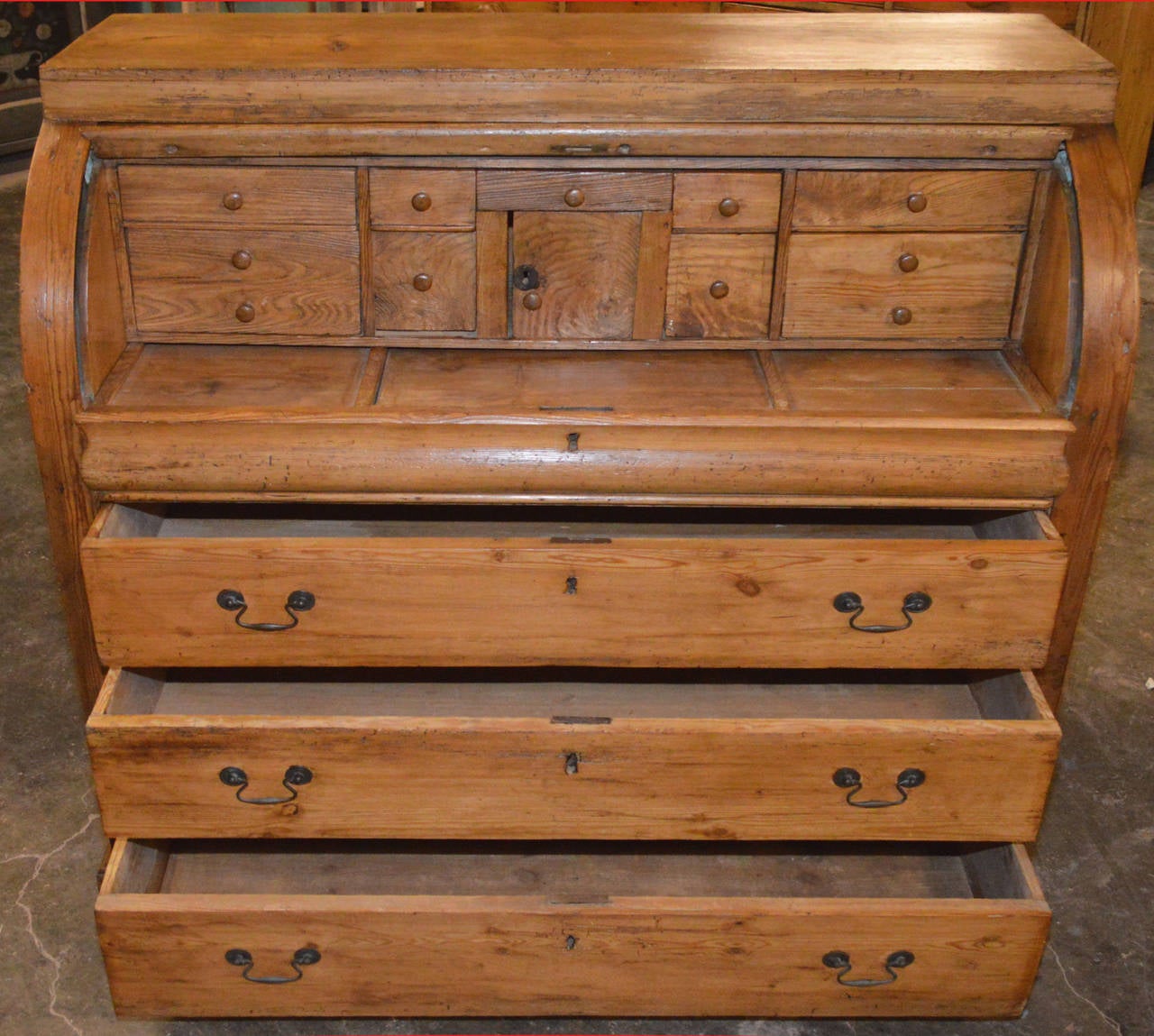 Danish Cylinderical Roll-Top Desk, 1840s In Excellent Condition In Los Angeles, CA