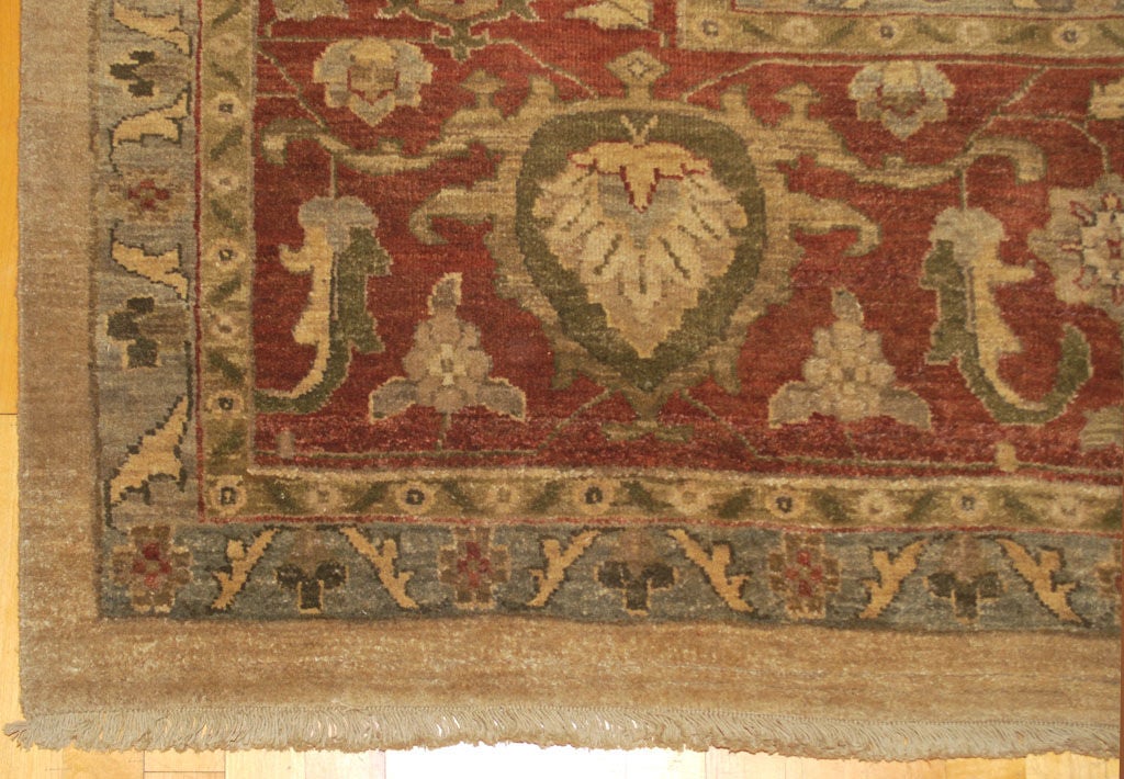 Agra Carpet In Excellent Condition For Sale In Los Angeles, CA