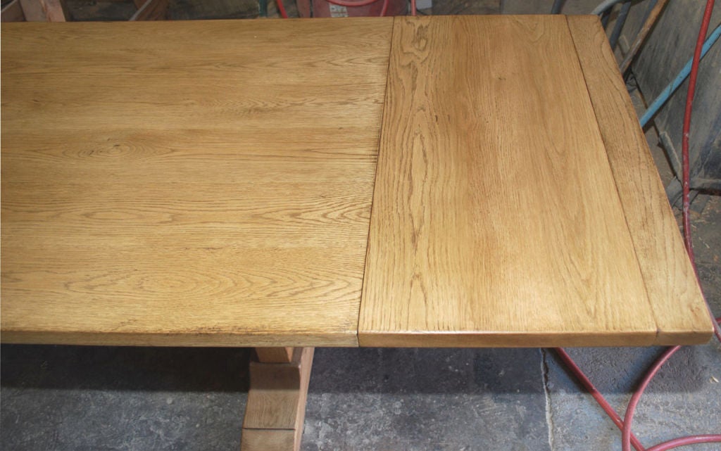 Mesa caballete extensible y bancos de roble Estadounidense en venta