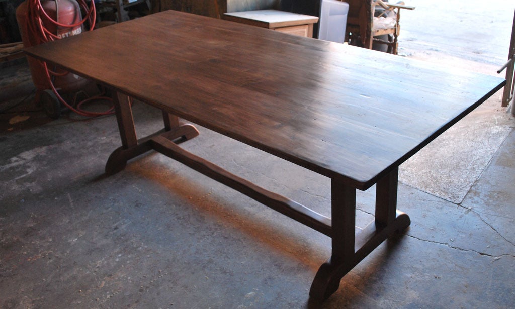 Anna Dining Table in Vintage Walnut, Custom Made by Petersen Antiques In New Condition For Sale In Los Angeles, CA