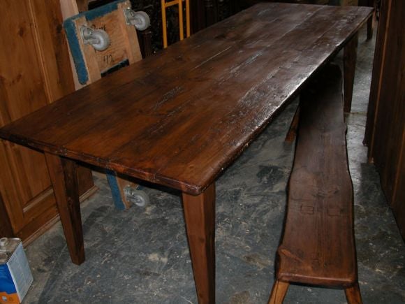 Tavolo da raccolto in legno di recupero, costruito su misura da Petersen Antiques In condizioni deteriorate in vendita a Los Angeles, CA