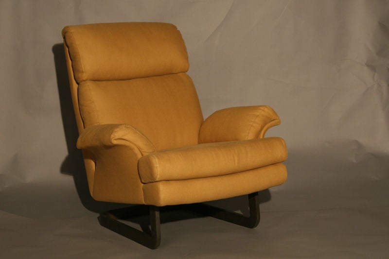 A comfortable modern chair and ottoman by Metropolitan For Sale 1