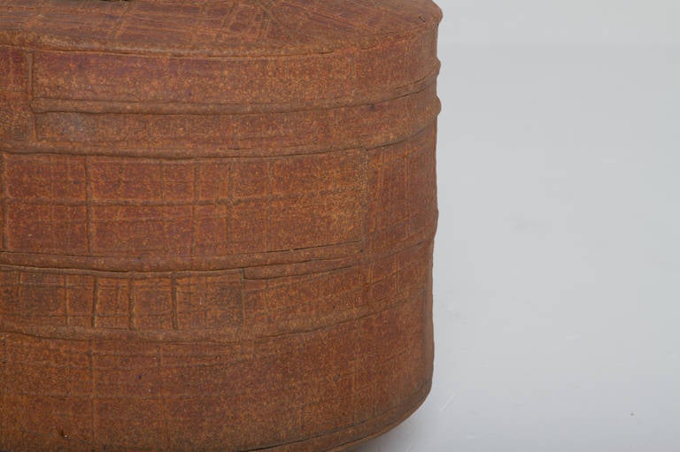 Reddish stoneware hand built vessel by David Shaner, ca. 1970's In Excellent Condition For Sale In West Hollywood, CA