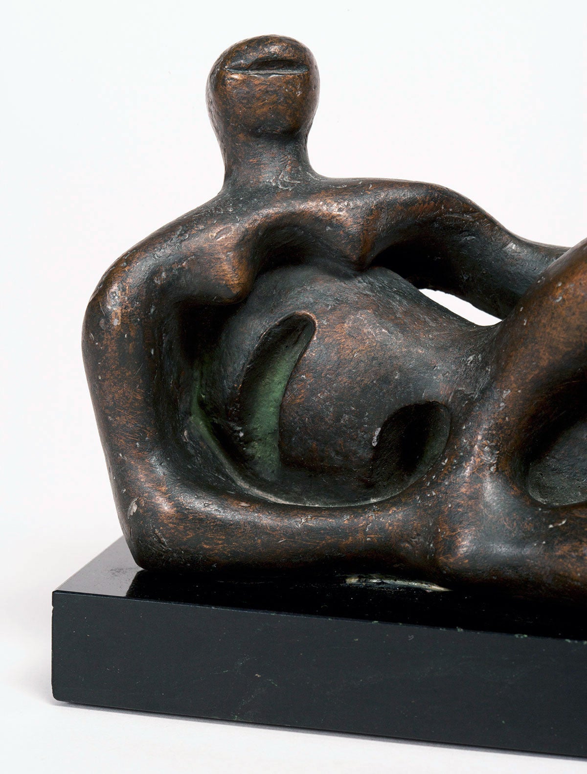 Henry Moore Sculpture In Excellent Condition In Brooklyn, NY