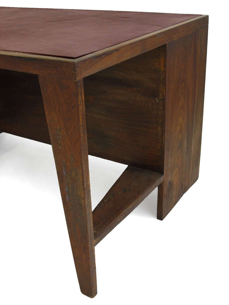 Pierre Jeanneret Desk In Excellent Condition In Brooklyn, NY