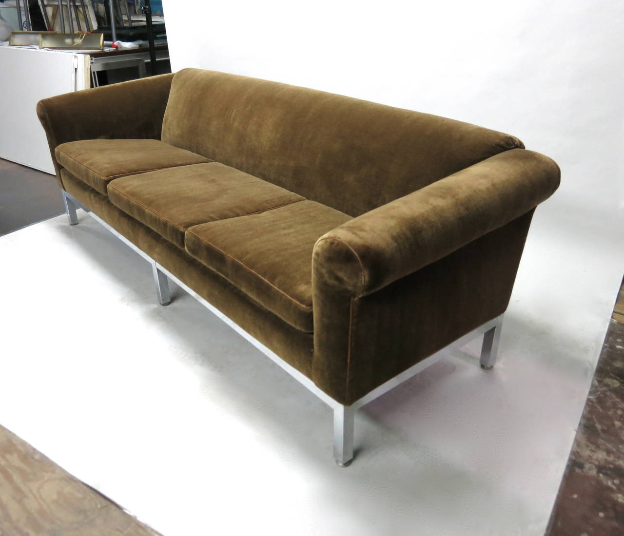 Vintage Sofa Recently Upholstered in Brown Mohair Circa 1975 Made in USA In Excellent Condition In Jersey City, NJ