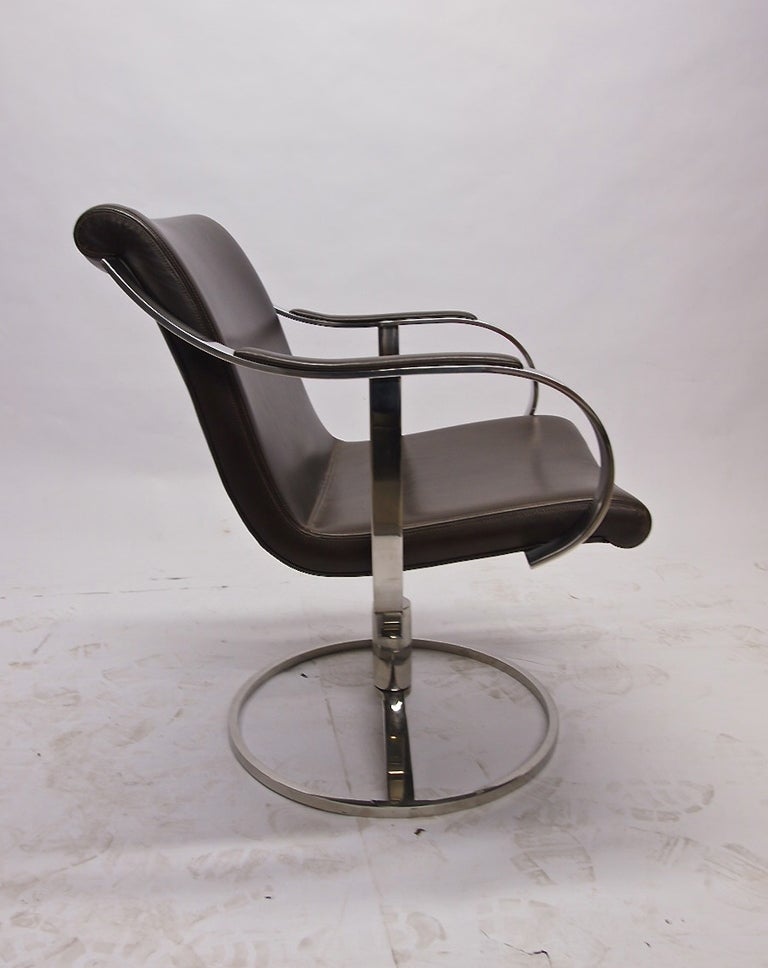 Pair of Chairs by Gardner Leaver for Steelcase Circa 1971 American In Excellent Condition In Jersey City, NJ