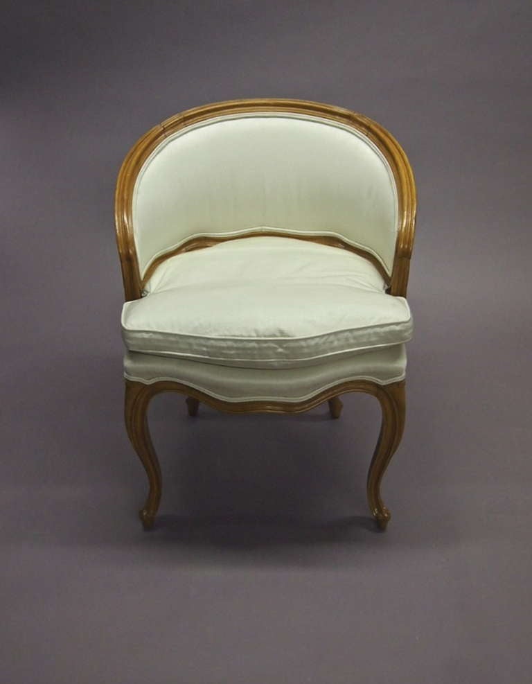 Single Louis XV Style Boudoir Chair by Carlhion of Paris Circa 1960 France In Good Condition In Jersey City, NJ