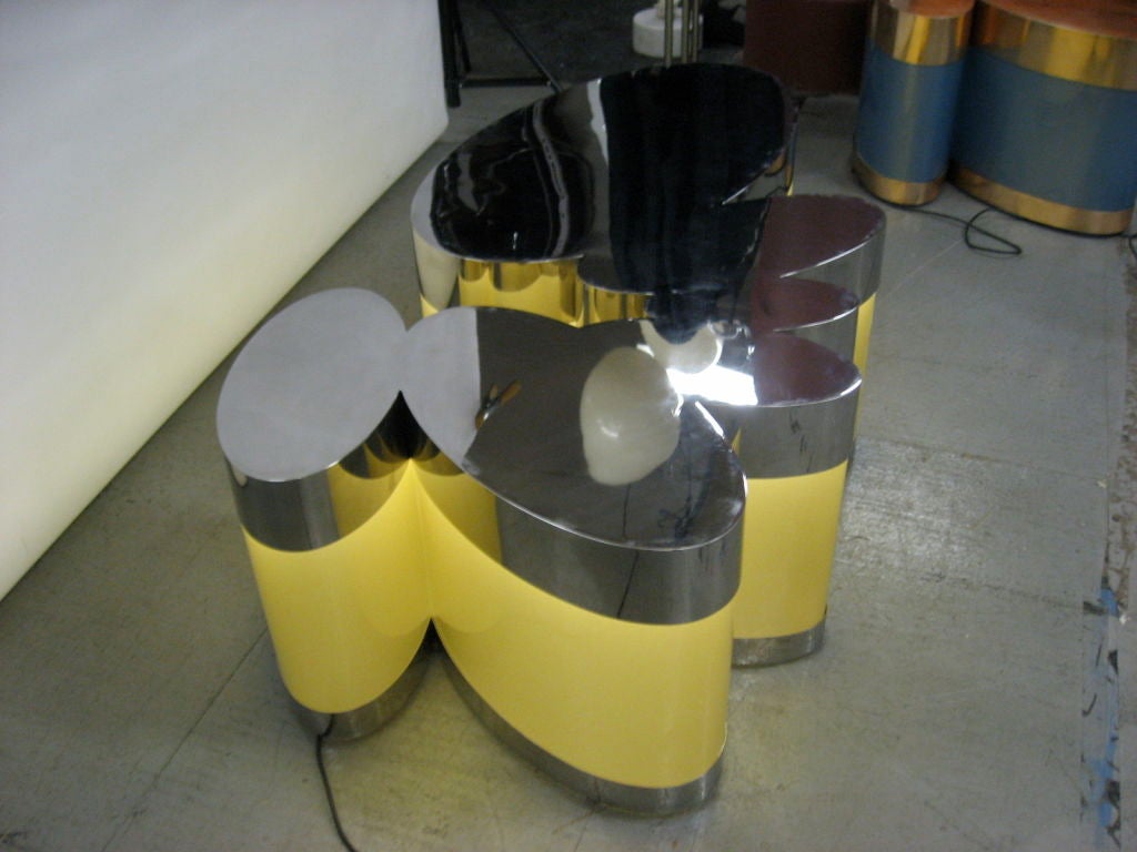 COFFEE TABLE 
