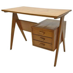Childs Desk attributed to Gio Ponti Original Condition, Italy, circa 1950 10