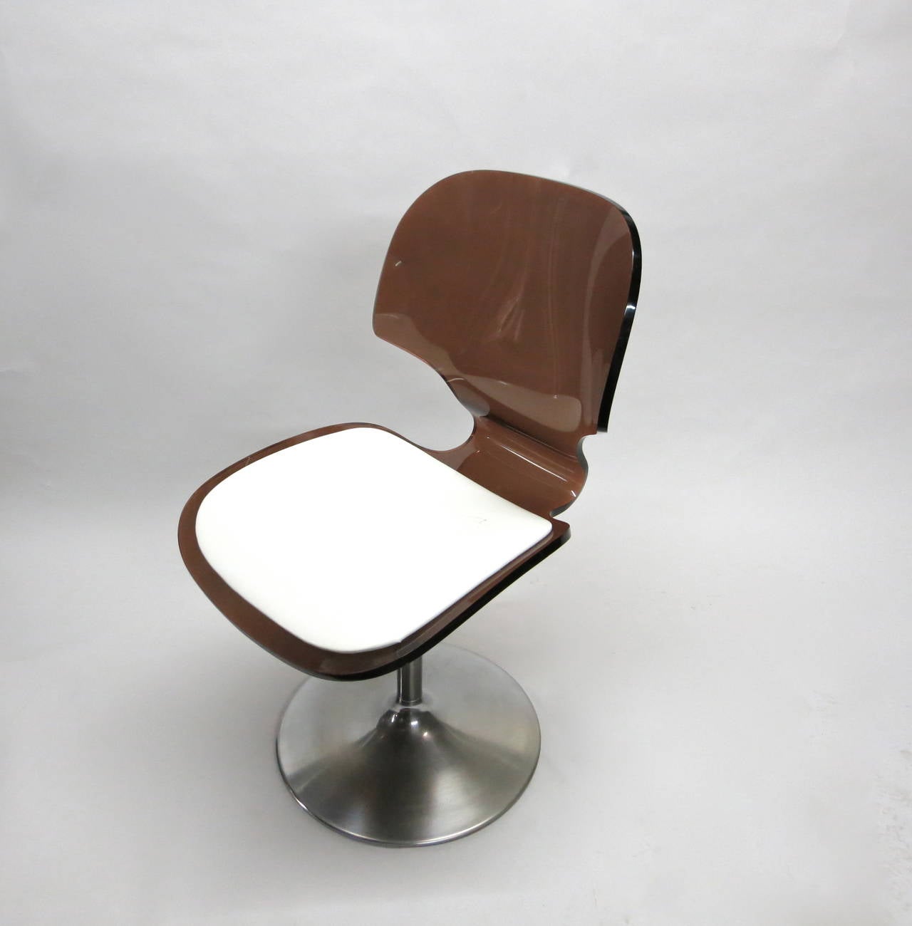 Mid-Century Modern Pair of Swivel Chairs in Smoked Lucite, circa 1970