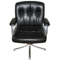 Desk Chair by Osvaldo Borsani For Tecno circa 1960 Made in Italy