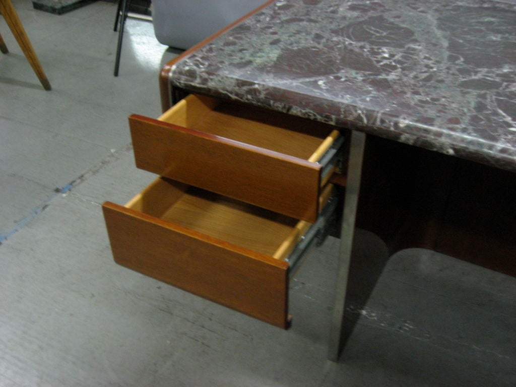 Rare Desk by Vladimir Kagan American Circa 1970 In Excellent Condition In Jersey City, NJ