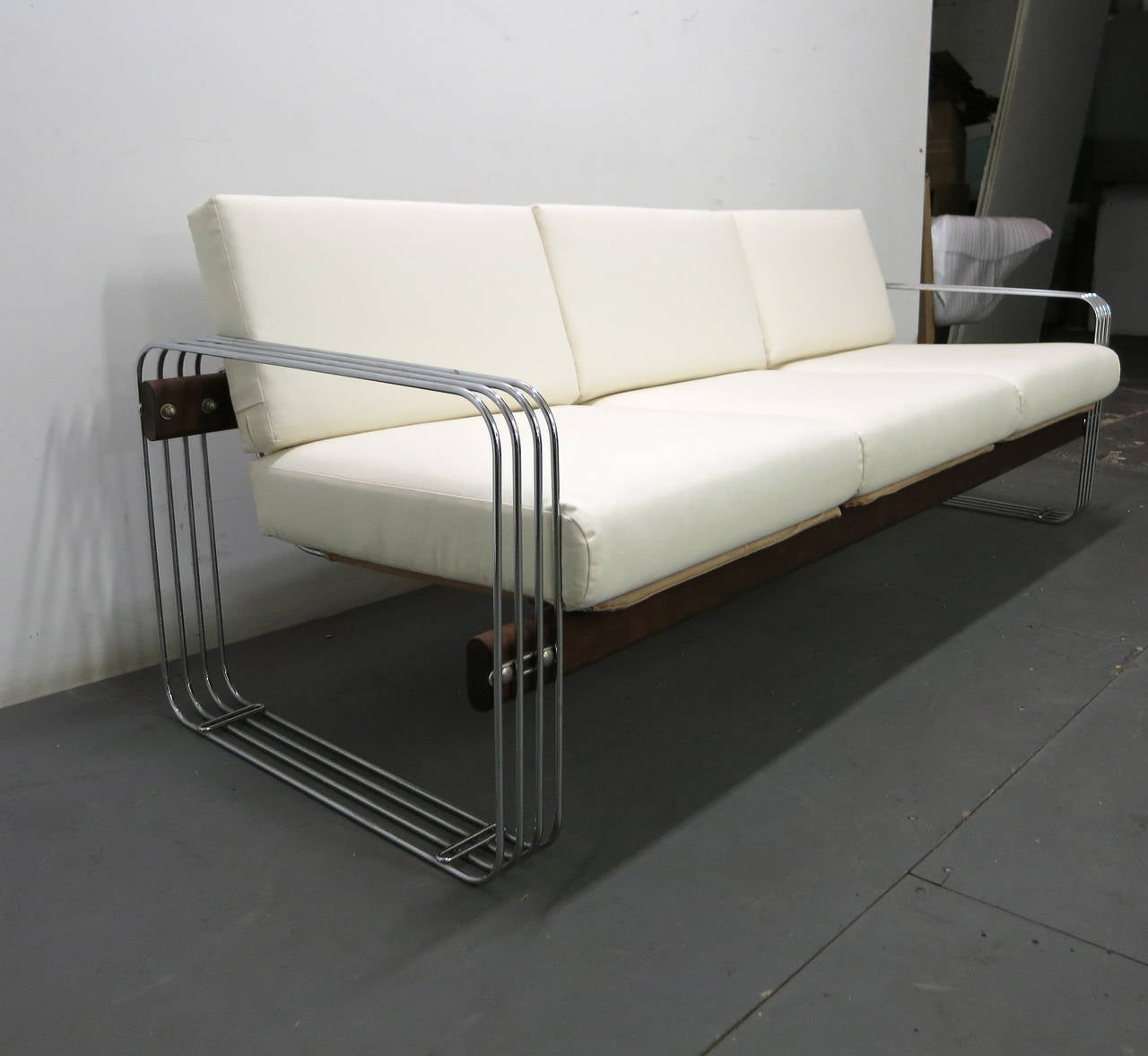 1964 metal-framed haussmann sofa