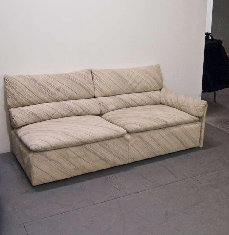 Sectional Four-Piece Sofa, Signed Saporiti, Italy, Circa 1970, Original Fabric In Excellent Condition In Jersey City, NJ