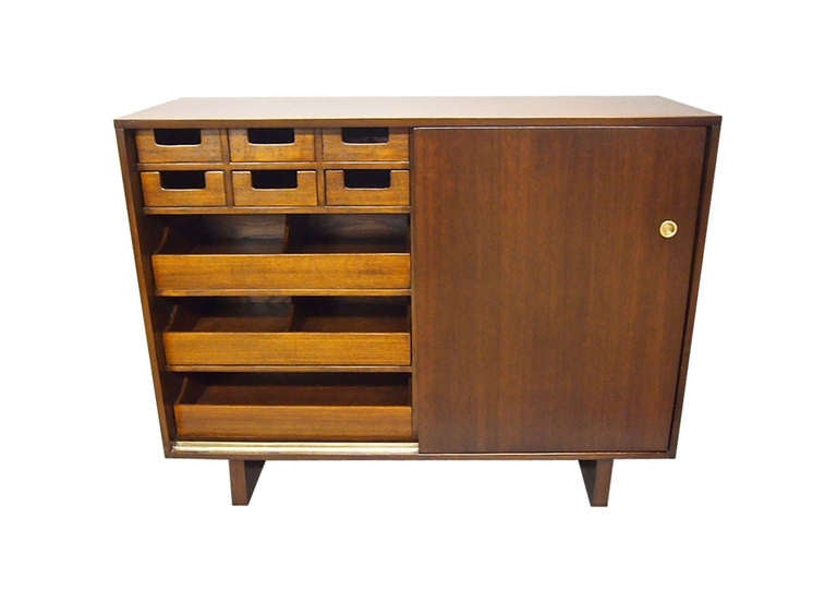 Pair of His and Hers Dressers by Widdicomb 1949, USA In Good Condition In Jersey City, NJ