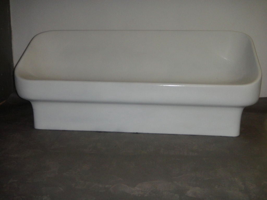 Outdoor Sofa in white enameled fiberglass by Douglas Deeds