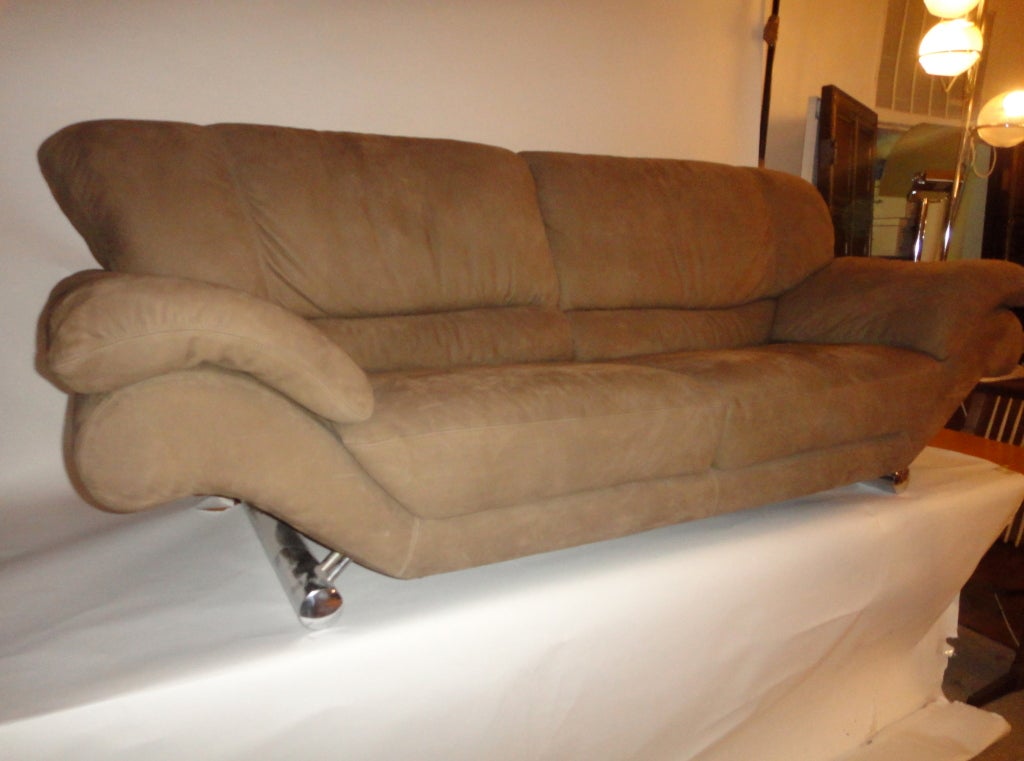 Sofa by Vico Magistretti in Leather Circa 1970 Made in Italy In Excellent Condition In Jersey City, NJ