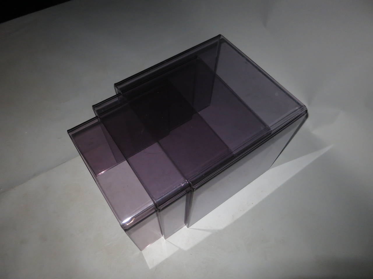 Set of Three Nesting Tables in Purple Acrylic, circa 1960, America In Excellent Condition In Jersey City, NJ