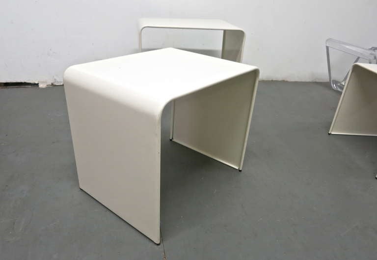 Mid-Century Modern Set of Three Nesting Tables Signed Amisco, circa 1955, Made in Canada