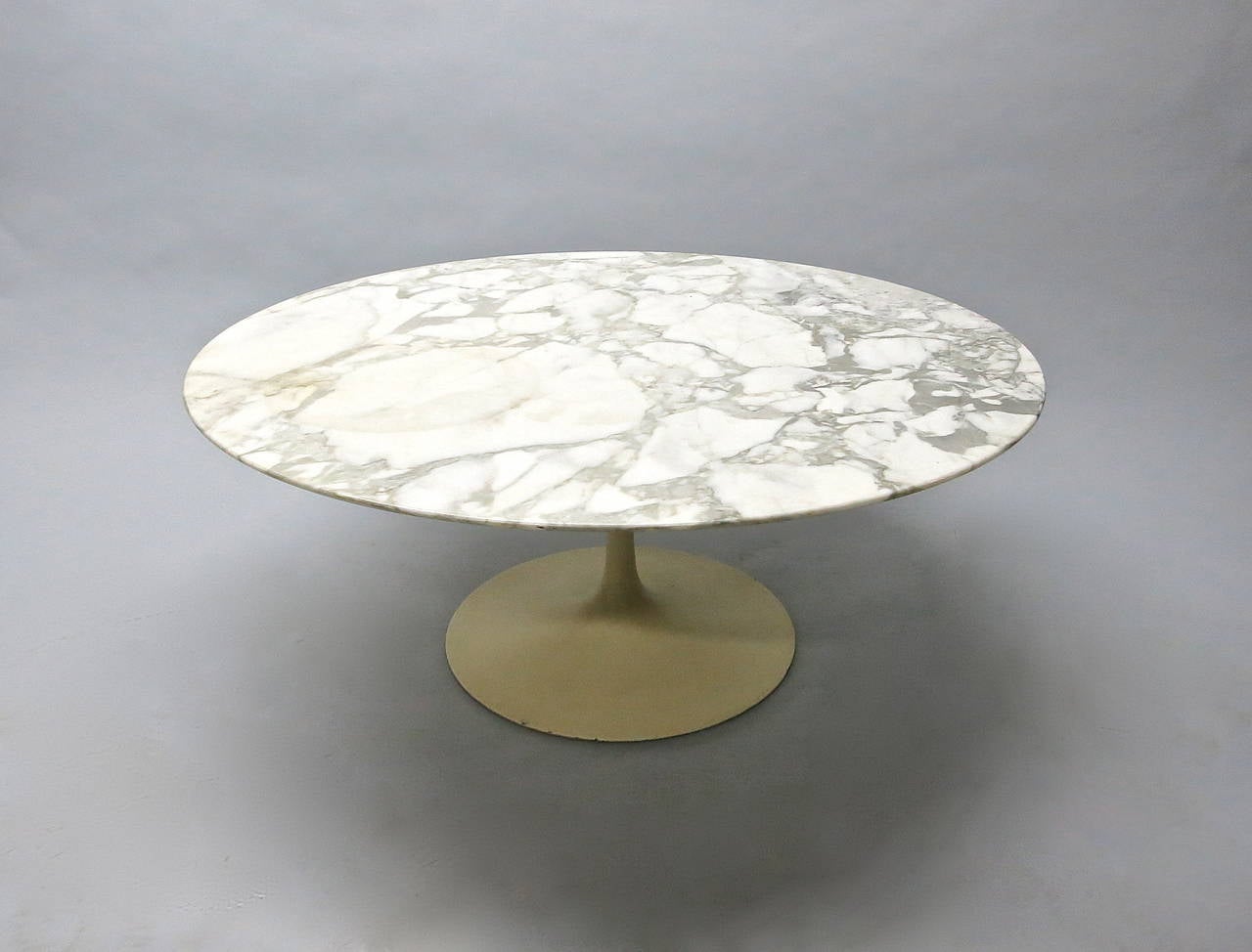 American Round Marble Coffee Table Designed by Eero Saarinen for Knoll, USA, circa 1960