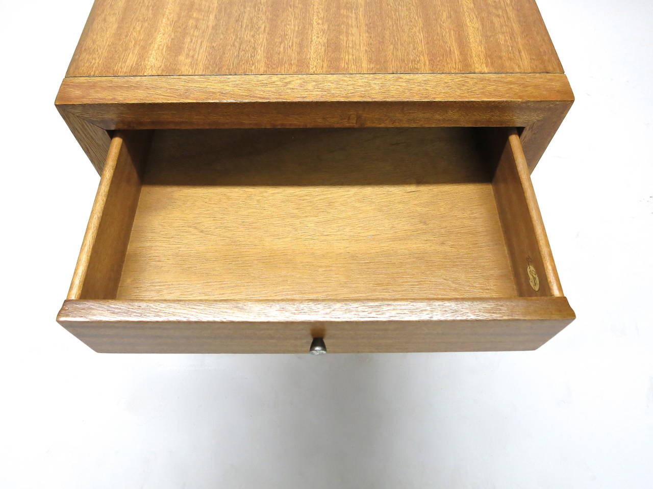 Mahogany Night or Side Tables by John Keal for Brown Saltman, circa 1965, USA In Excellent Condition In Jersey City, NJ