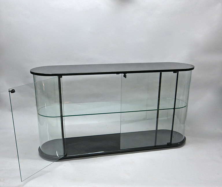 Display Case from Pace Collection USA Circa 1980 In Excellent Condition In Jersey City, NJ