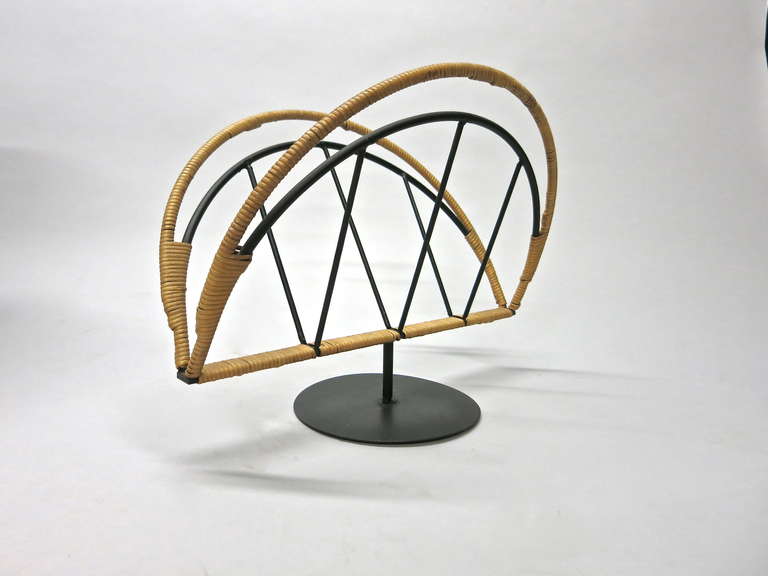 Mid-Century Modern Magazine Stand With Bamboo Detail, Circa 1950 For Sale