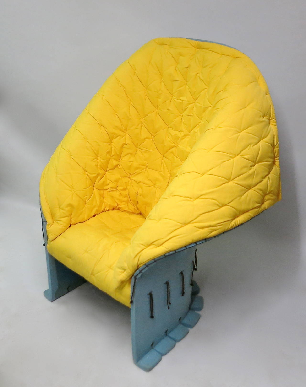 357 Feltri Lounge Chair by Gaetano Pesce for Cassina, Italy, 1987 In Excellent Condition In Jersey City, NJ