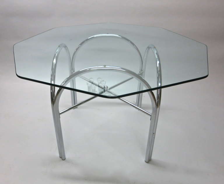 Outdoor Dining Table with Octagonal Glass Top In Excellent Condition In Jersey City, NJ