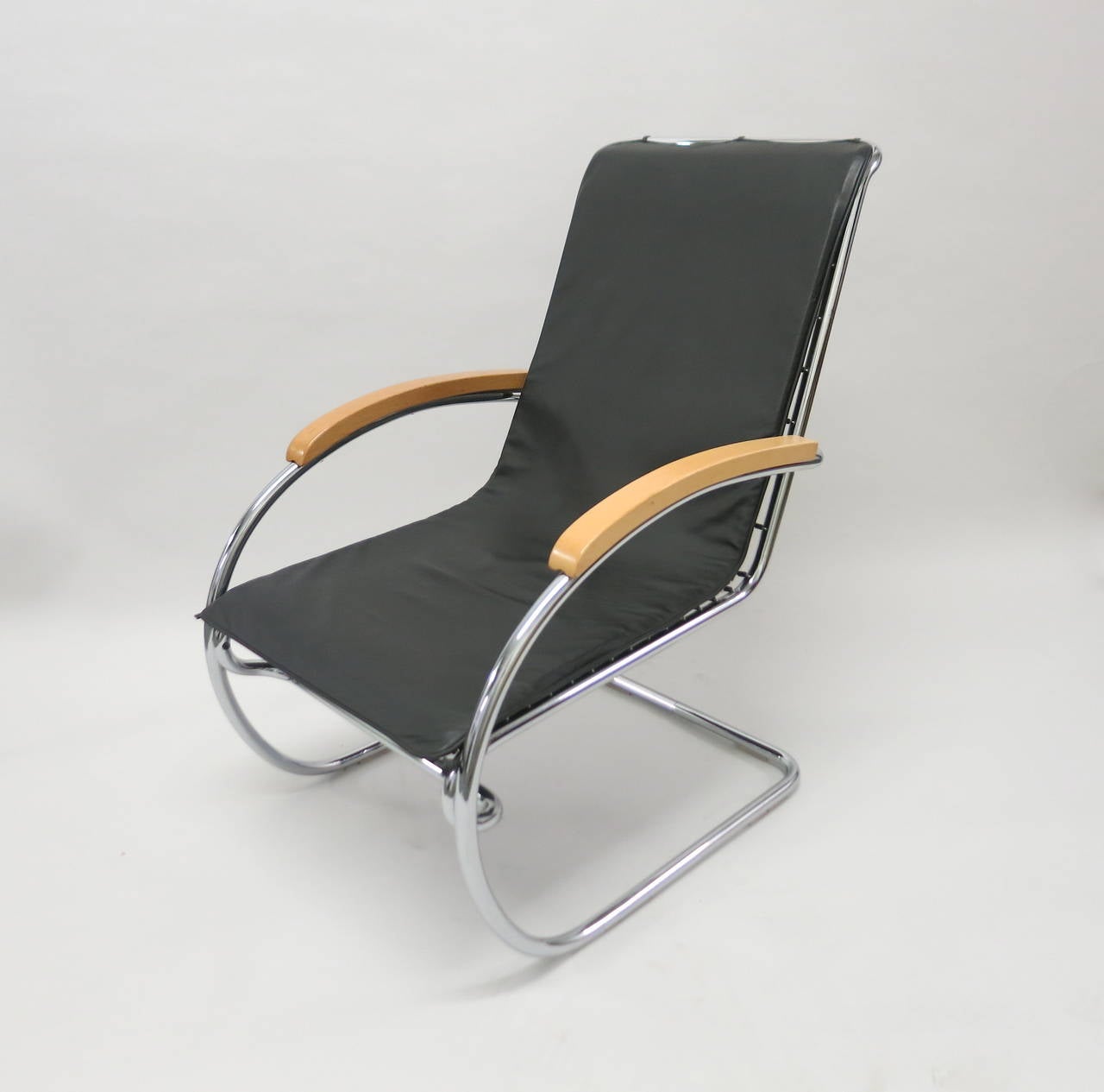 Mid-Century Modern Pair of Lounge Chairs Designed by Anton Lorenz for Thonet