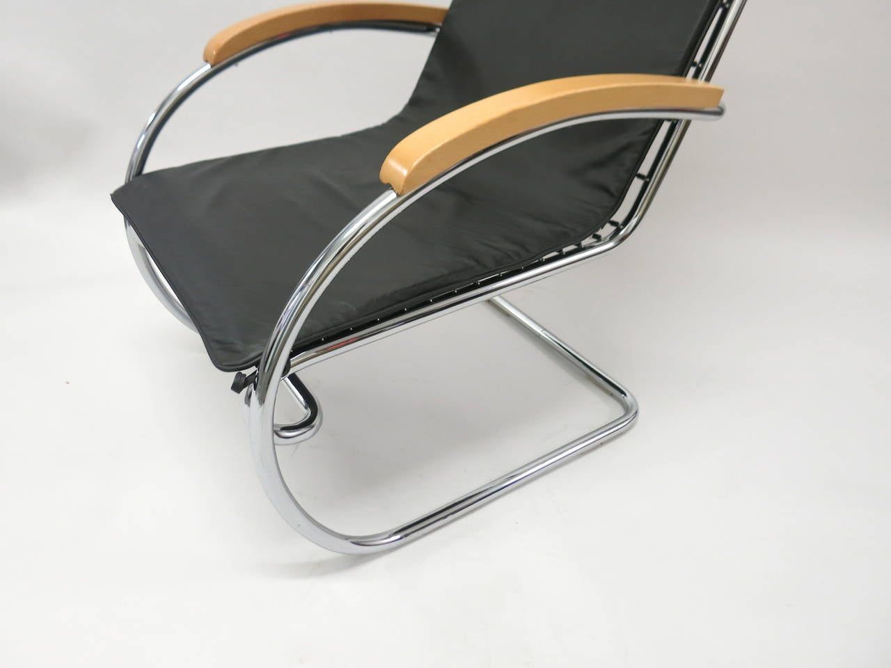 German Pair of Lounge Chairs Designed by Anton Lorenz for Thonet