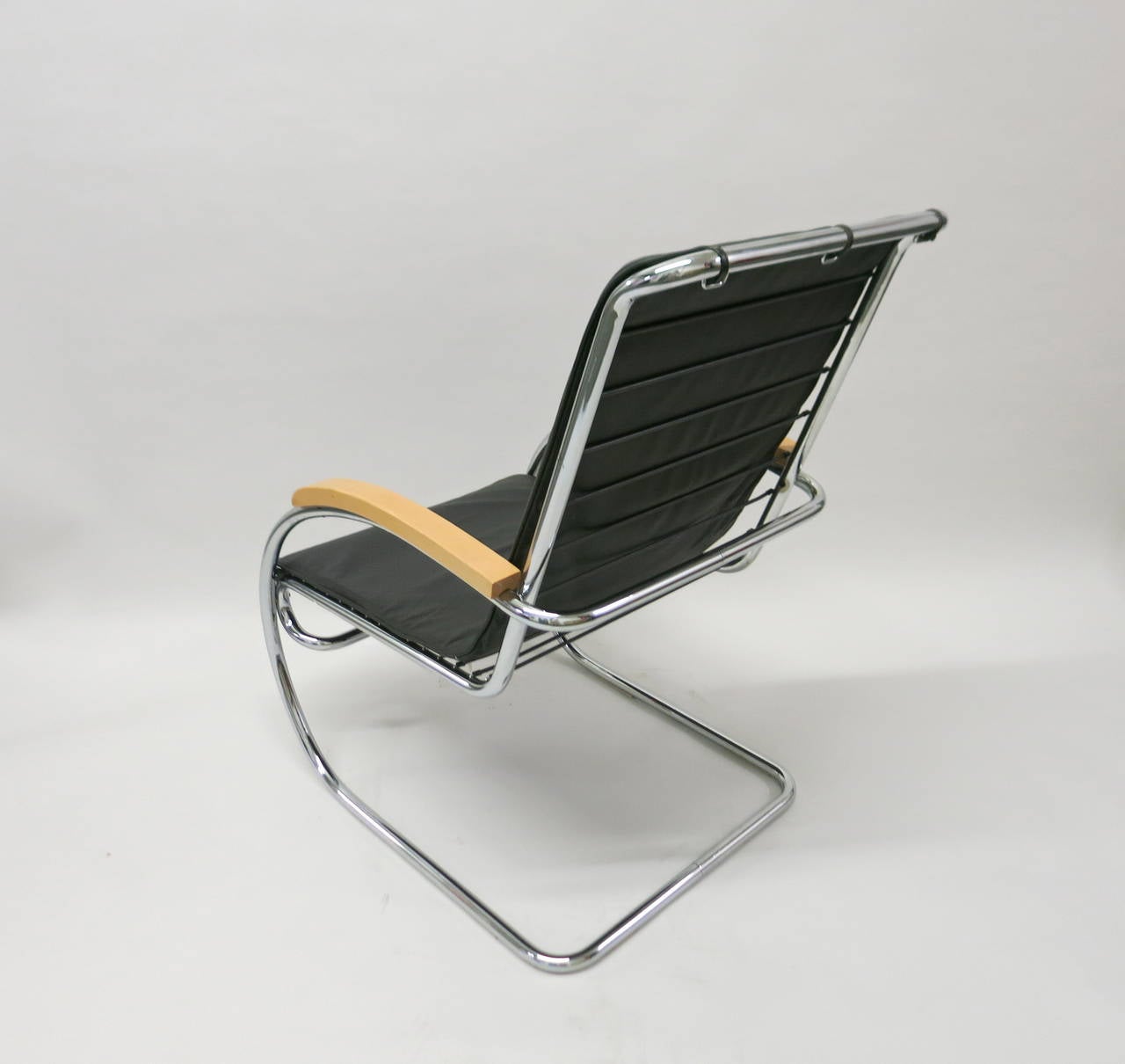 20th Century Pair of Lounge Chairs Designed by Anton Lorenz for Thonet