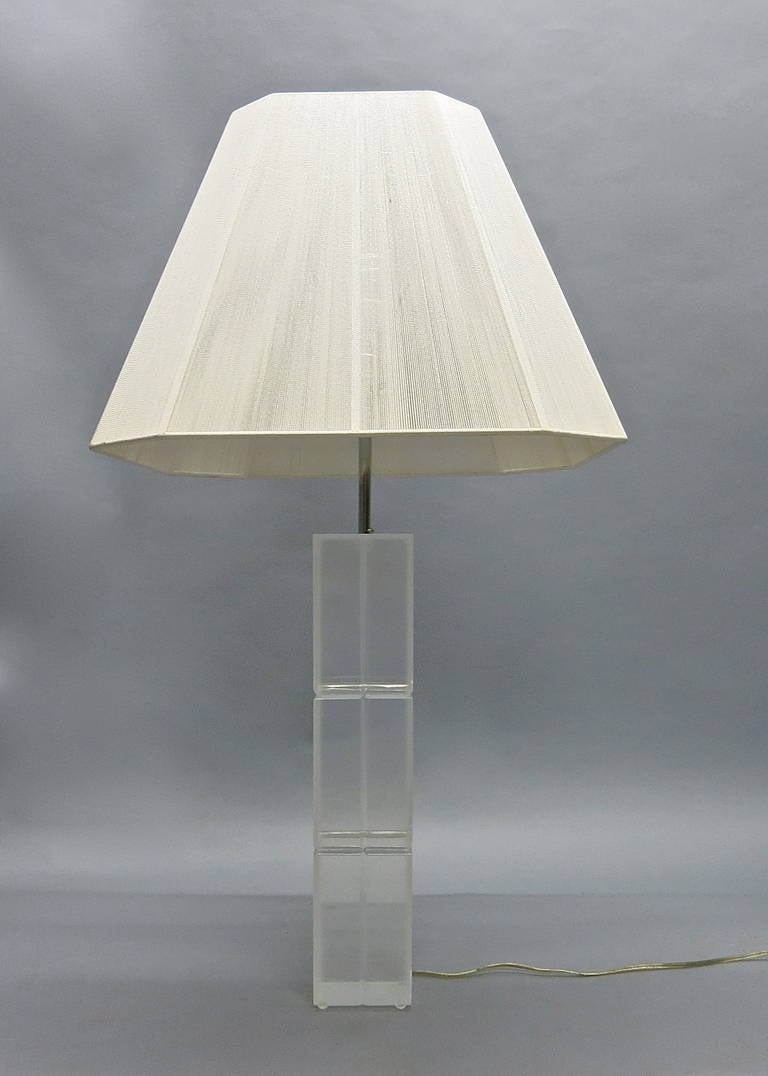 American Clear Pair of Table Lamps in Solid Lucite, Made in USA, circa 1970