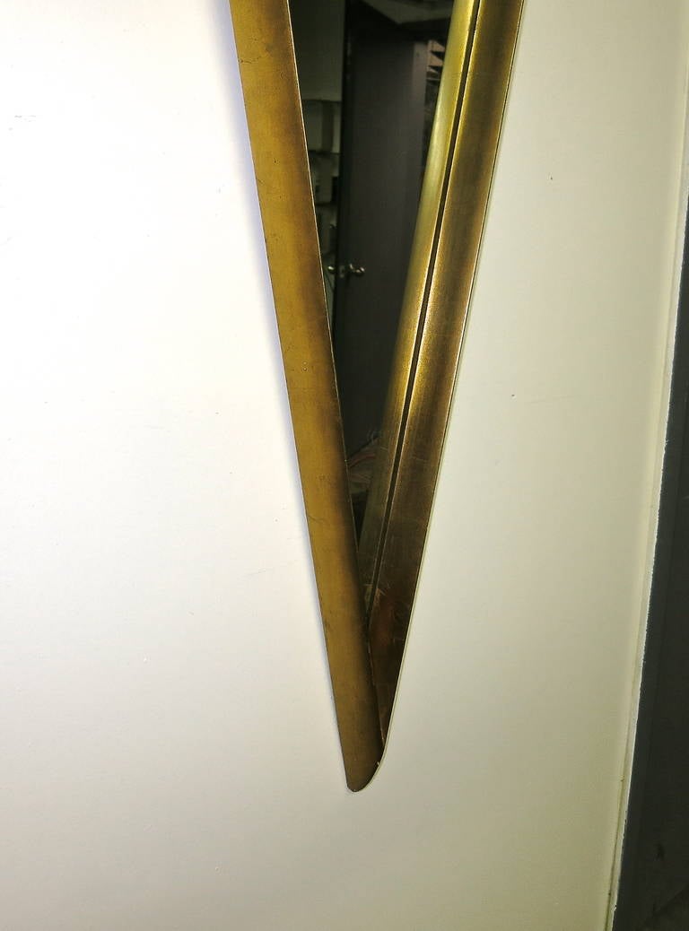 Triangular Mirror by LaBarge Circa 1945 Made in Canada In Excellent Condition In Jersey City, NJ