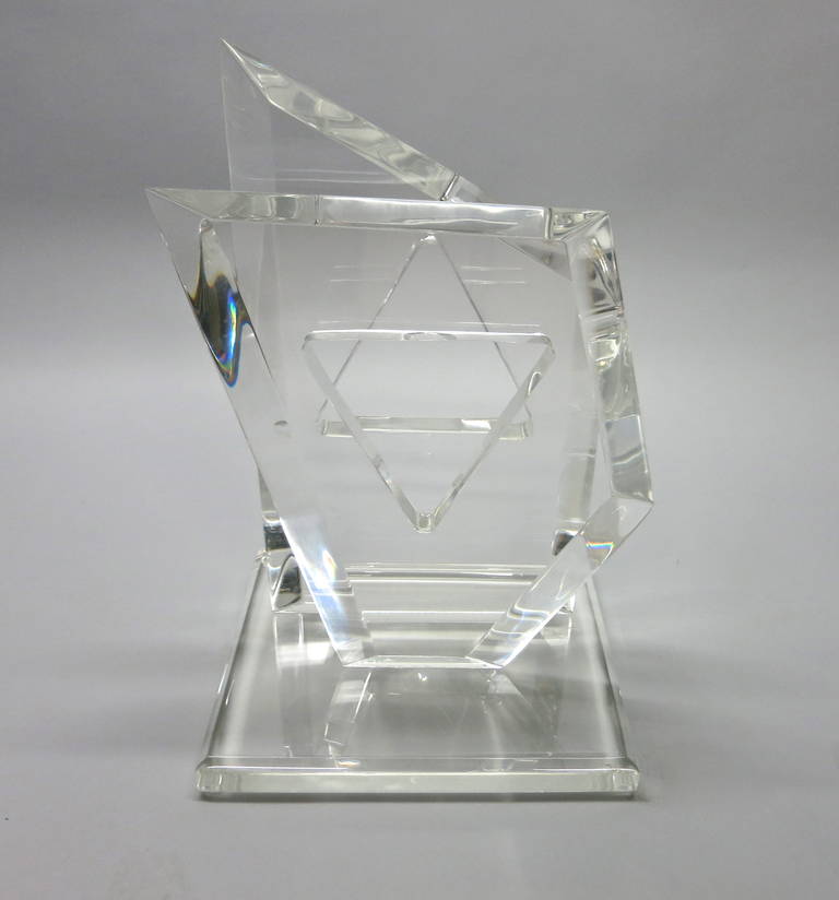 Sculpture in Lucite Signed Van Teal Circa 1960 USA 1