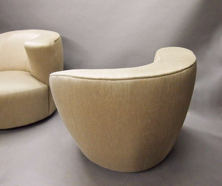 American Pair of Vintage Nautilus Swivel Chairs by V. Kagan Newly Upholstered C. 1980